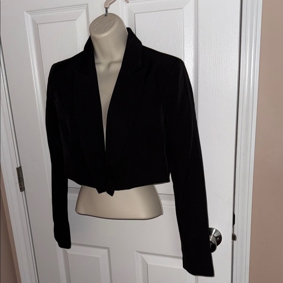 Black Cropped Blazer - Picture 1 of 3